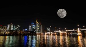 Vollmond über Frankfurt1